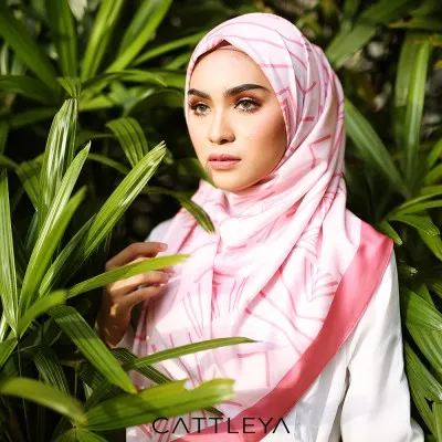 PREMIUM SQUARE SCARF - VERDANT SERIES : SOFT PINK (9)